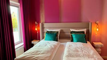 1 soveværelse, premium-sengetøj, dundyner, senge med topmadrasser