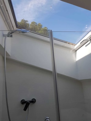 Apartment, 3 Bedrooms, Terrace | Bathroom shower - Lovely Apartment on the Ligurian Sea (Varazze)