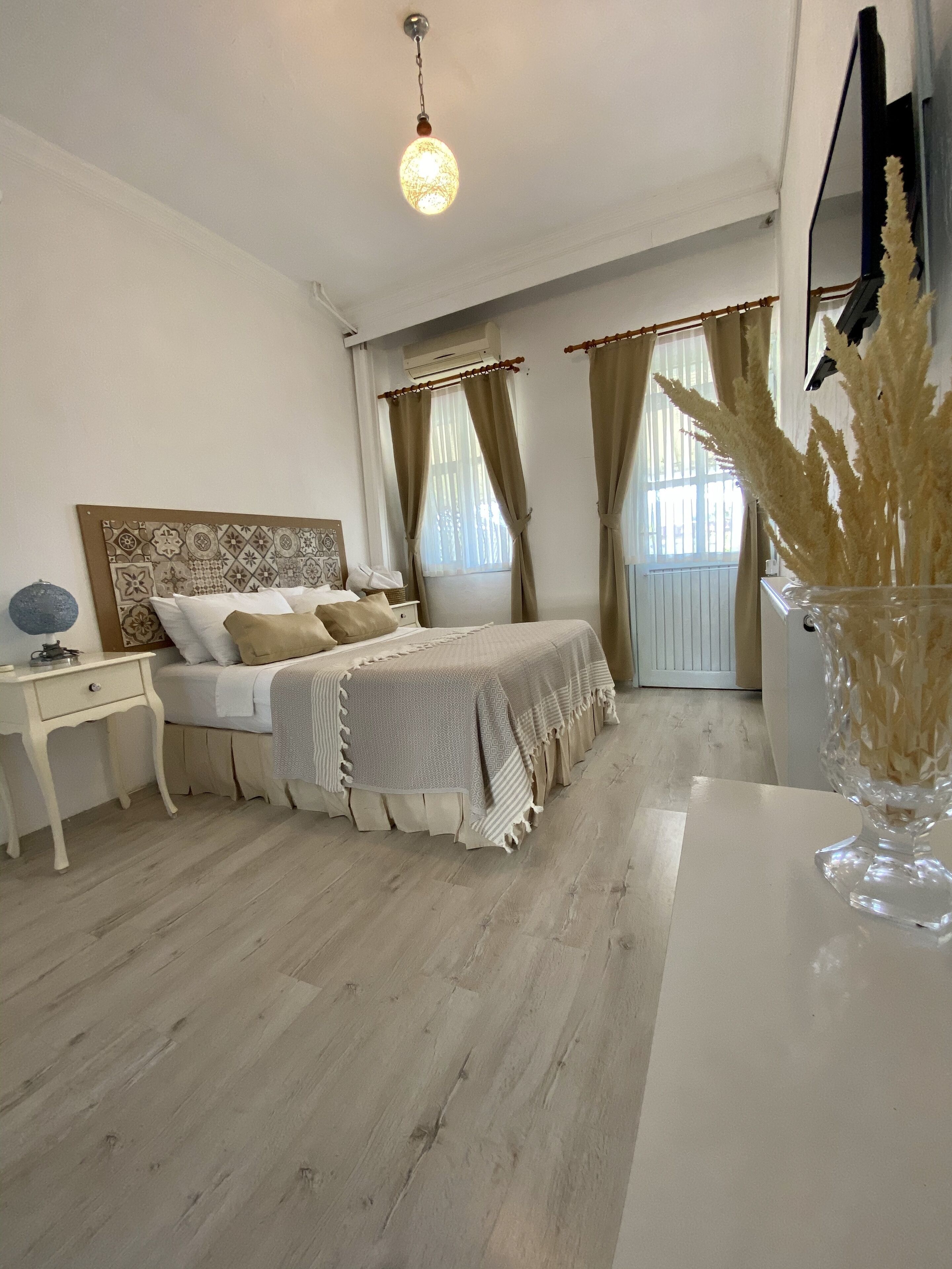 1 habitación, escritorio, wifi gratis y ropa de cama 