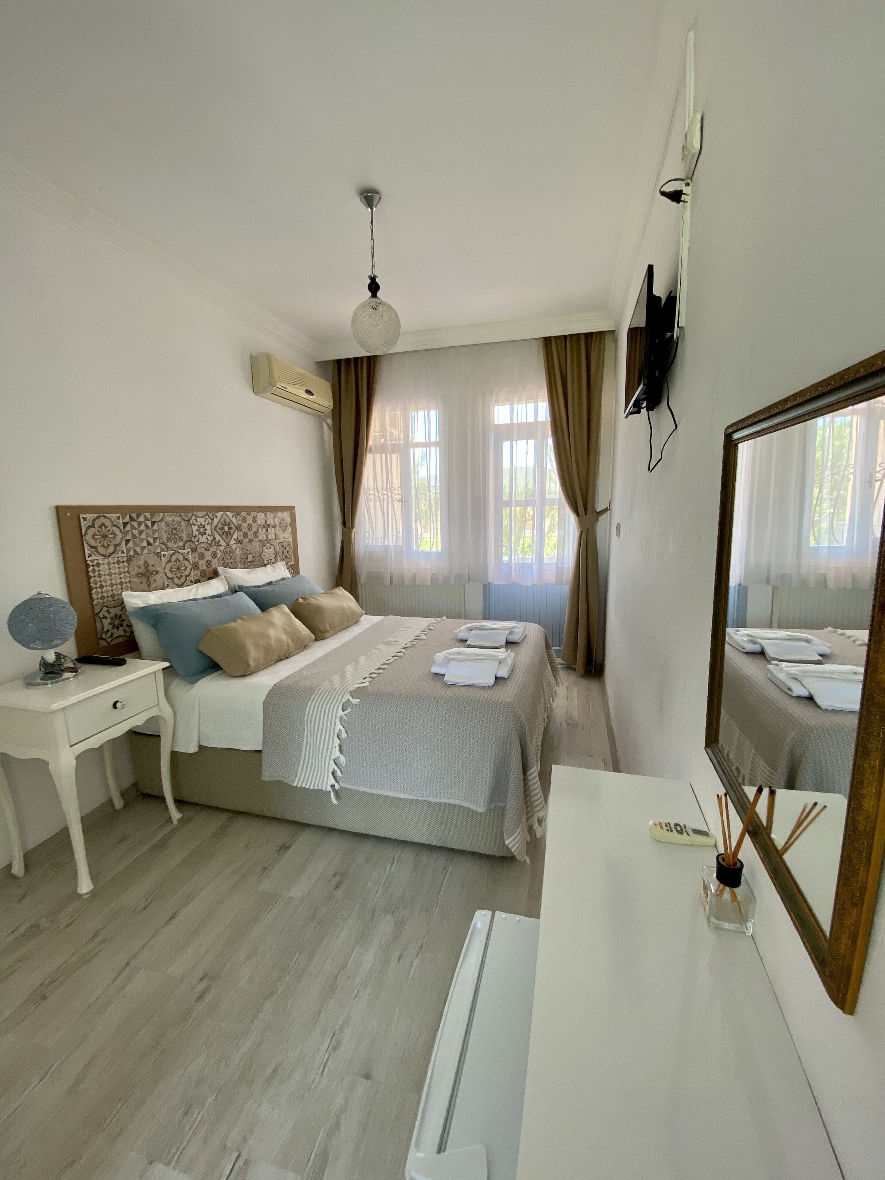 1 habitación, escritorio, wifi gratis y ropa de cama 