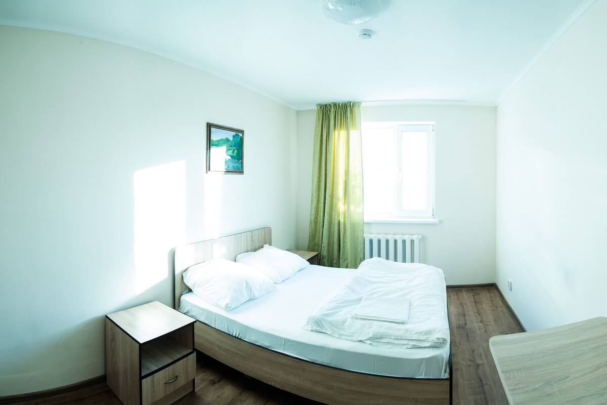 Economy Double Room, 1 Double Bed | Desk, iron/ironing board (on request), WiFi (free), bed sheets