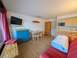 TV - Cozy studio 4 pers, pets allowed, parking, near slopes (Montgenèvre)