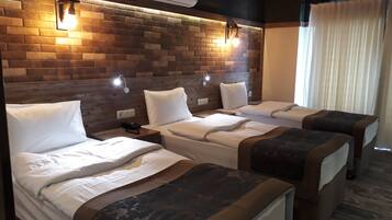 1 chambre, coffres-forts dans les chambres, bureau, rideaux occultants