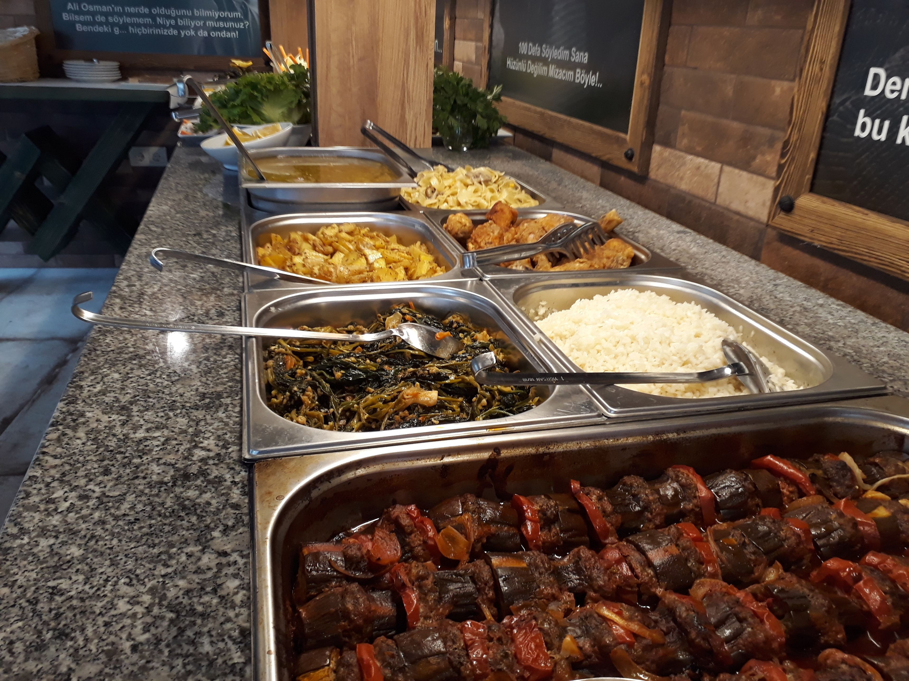 breakfast, lunch, dinner served; international cuisine