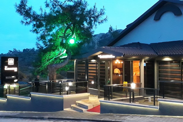 Façade de lâhĂ©bergement - soirĂ©e/nuit