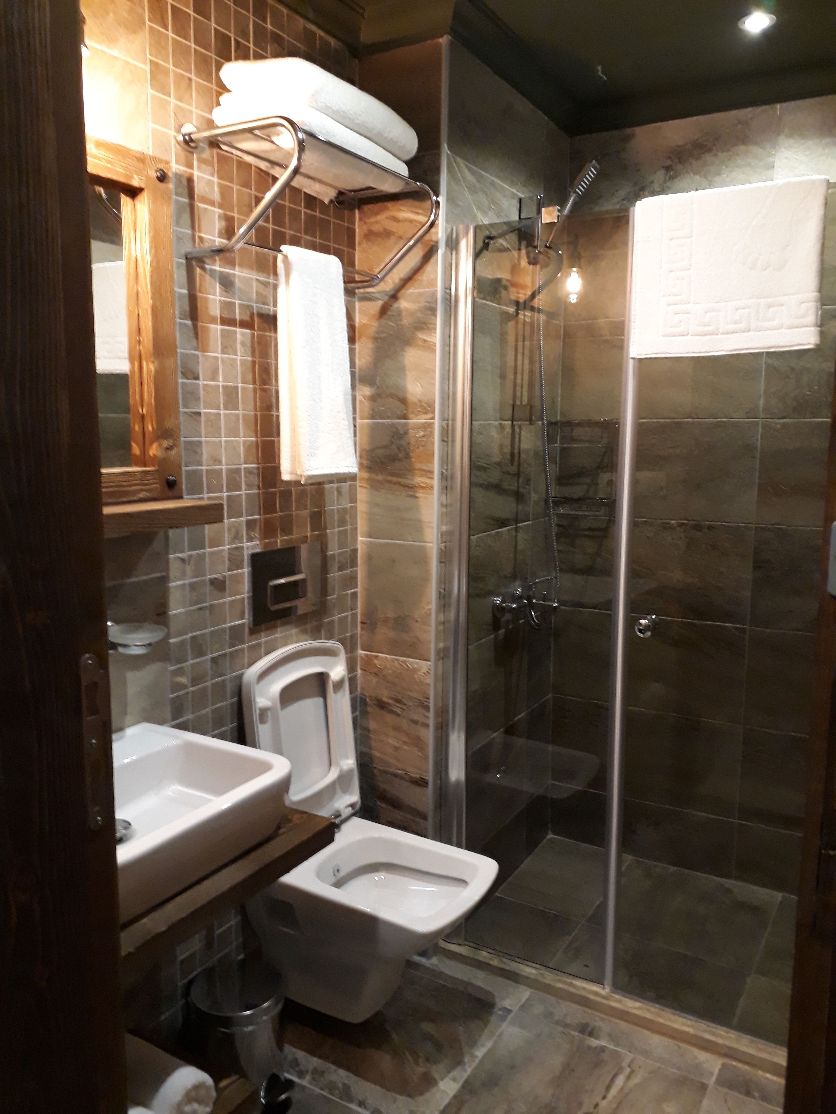 shower, free toiletries, hair dryer, slippers