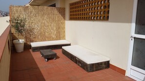 Apartment, 1 Bedroom, Courtyard View | Terrace/patio - Apart-Hotel Miramar (Badalona)