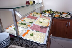 Petit déjeuner buffet compris tous les jours