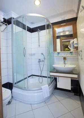 Bathroom - Grand Anatolia Hotel (Istanbul)