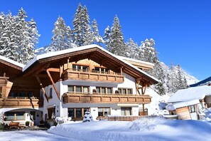 Front of property - ZIRBENNEST Martha (Biberwier)
