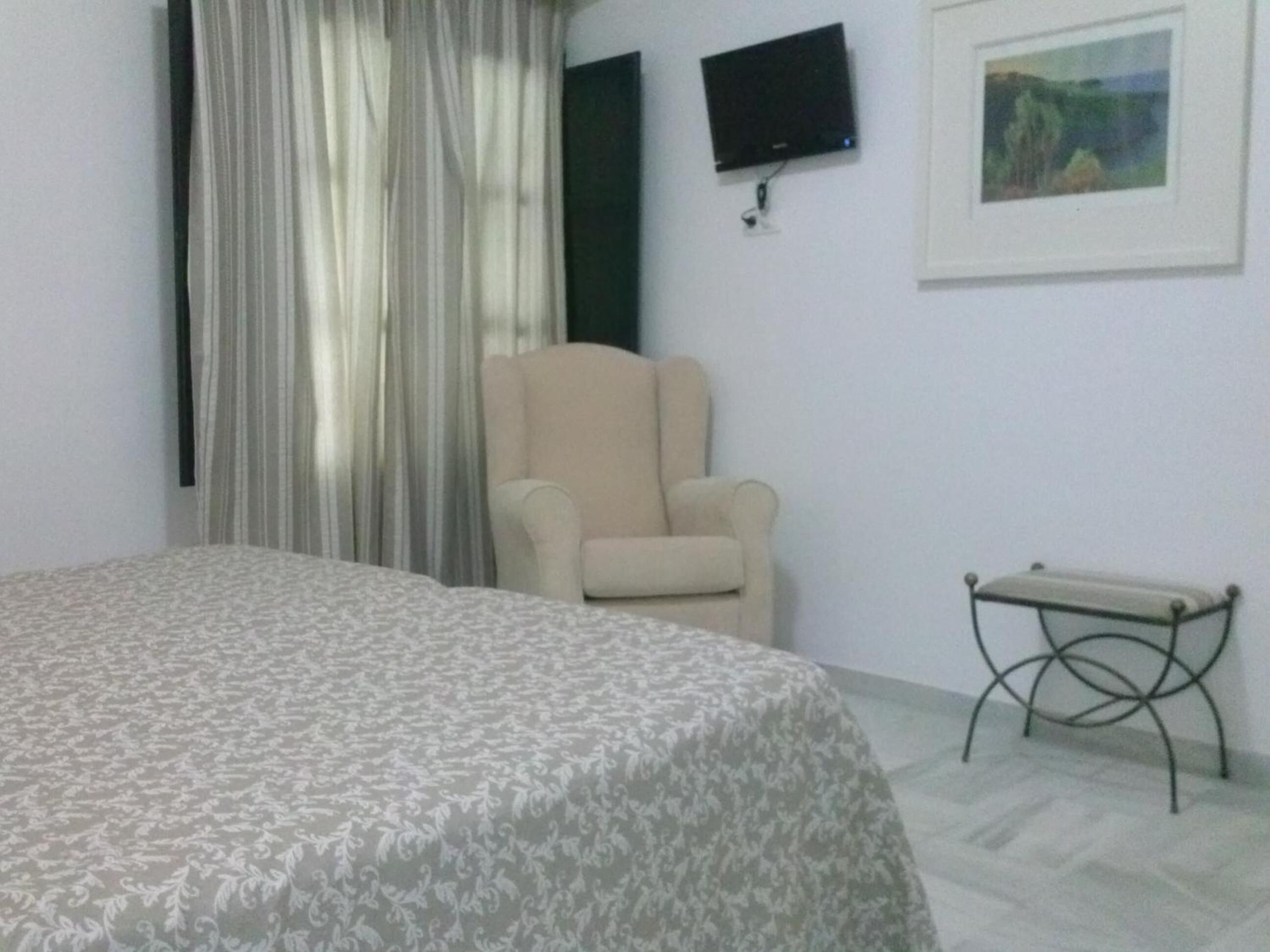 in-room safe, desk, free wifi, bed sheets