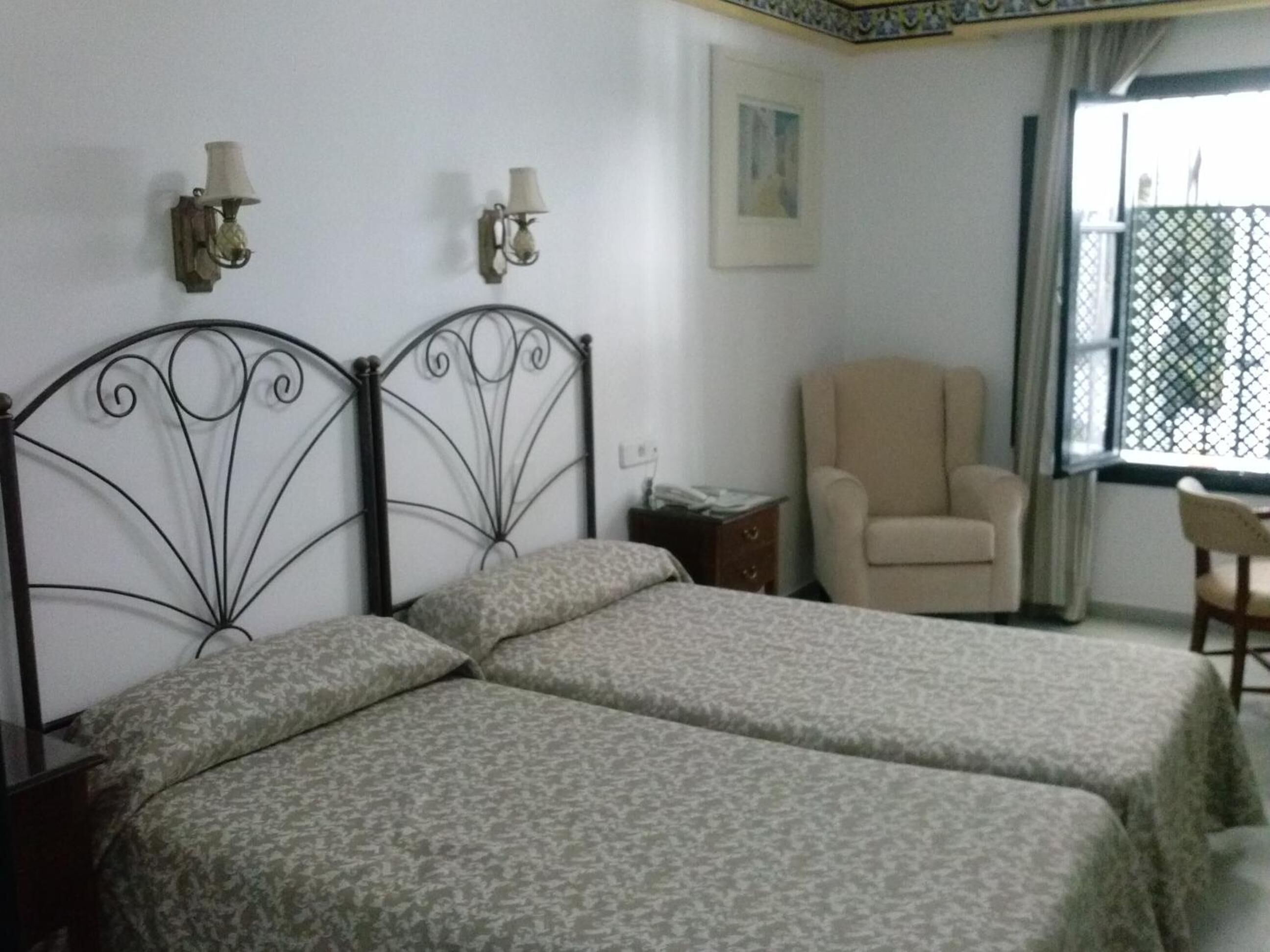 in-room safe, desk, free wifi, bed sheets