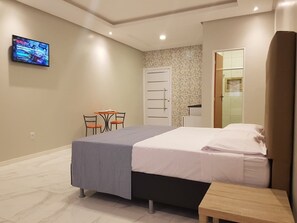 华丽双人房或双床房, 1 间卧室 | 迷你吧、免费 WiFi、床单