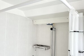 Shower, bidet, towels - N079 - Numana, delightful sky-earth in the historic center (Numana)