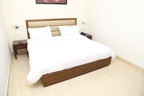 Desk, free WiFi, bed sheets