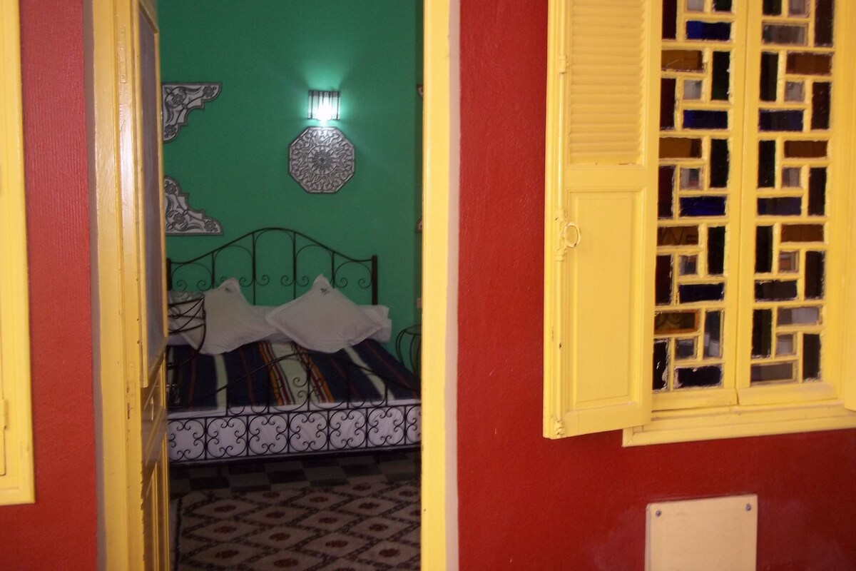 Doppelzimmer, 1 Doppelbett, Gemeinschaftsbad | Bügeleisen/Bügelbrett, kostenloses WLAN, Bettwäsche