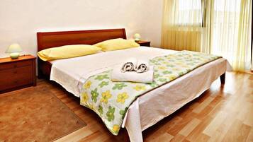 3 chambres, rideaux occultants, fer et planche Ă repasser, Wi-Fi gratuit