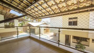 House | Terrace/patio