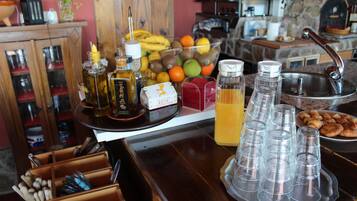 Free daily continental breakfast