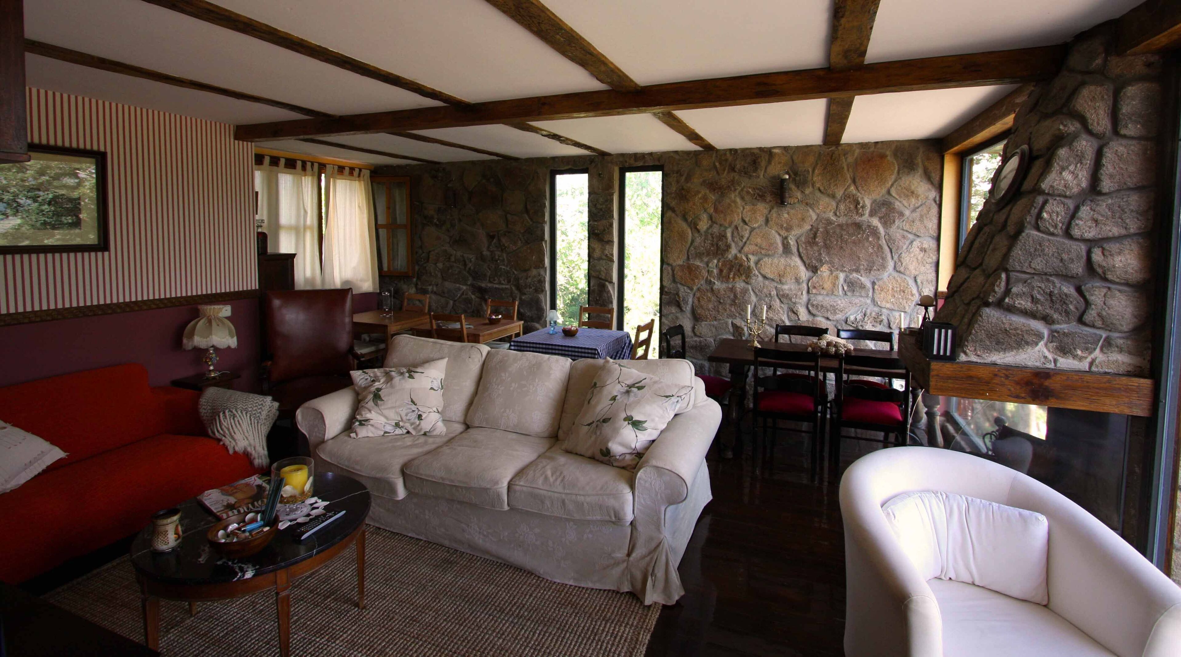 Lobby-lounge