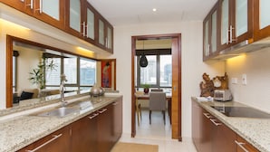 Apartment, 1 Bedroom, City View | Private kitchen - Bespoke Residences - South Ridge 1503 (Dubai)