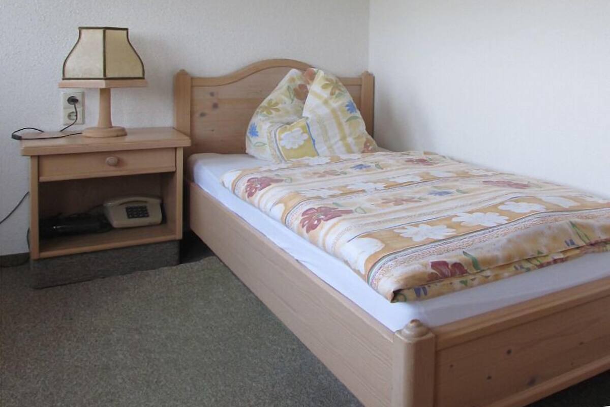 Desk, bed sheets