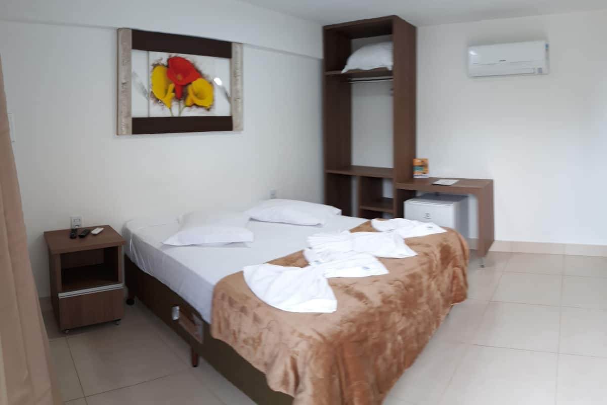 Ropa de cama hipoalergénica, minibar y decoración personalizada