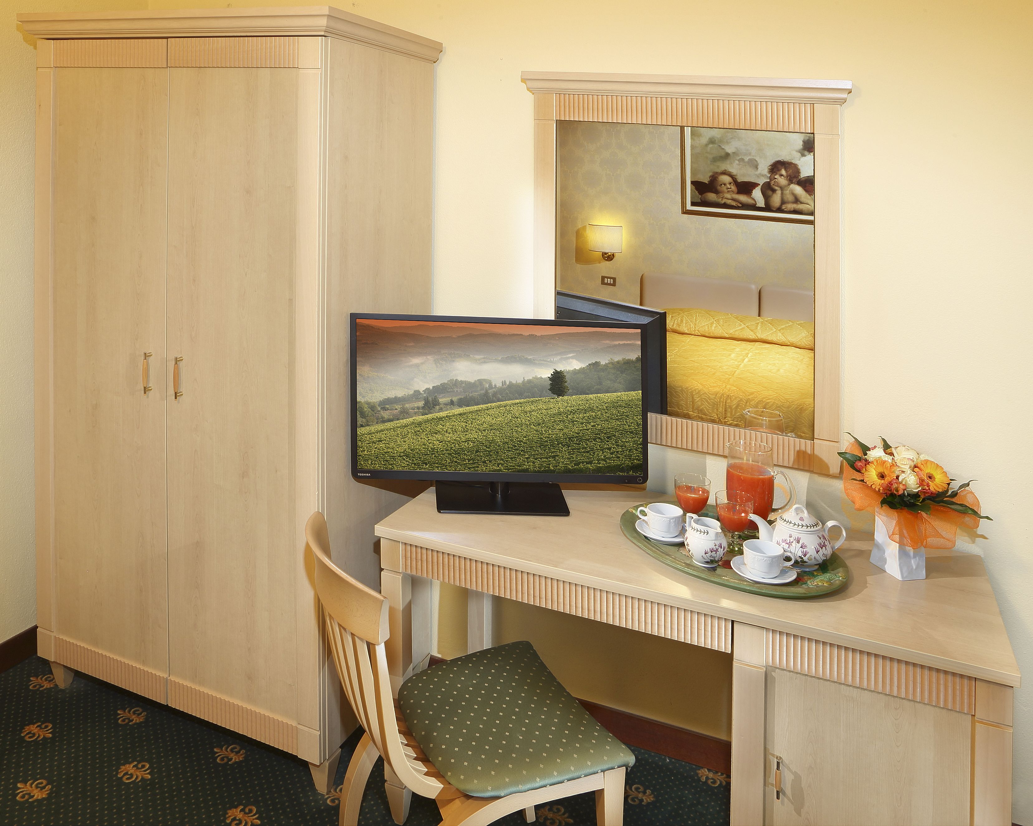 premium bedding, minibar, in-room safe, desk