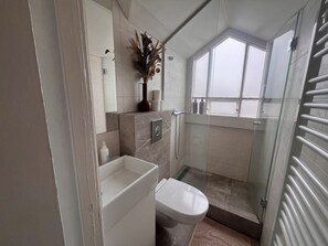 Shared bathroom - Snorri's Guesthouse (Reykjavik)