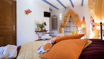 Double Room (Marocaine) | Premium bedding, down duvets, individually decorated