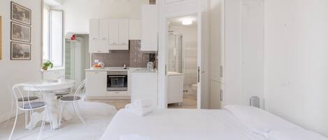 Bügeleisen/Bügelbrett, WLAN, Bettwäsche