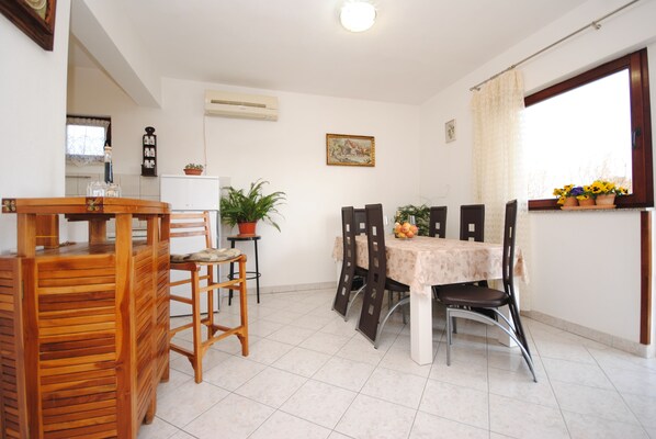 Apartment, 3 Bedrooms | Interior