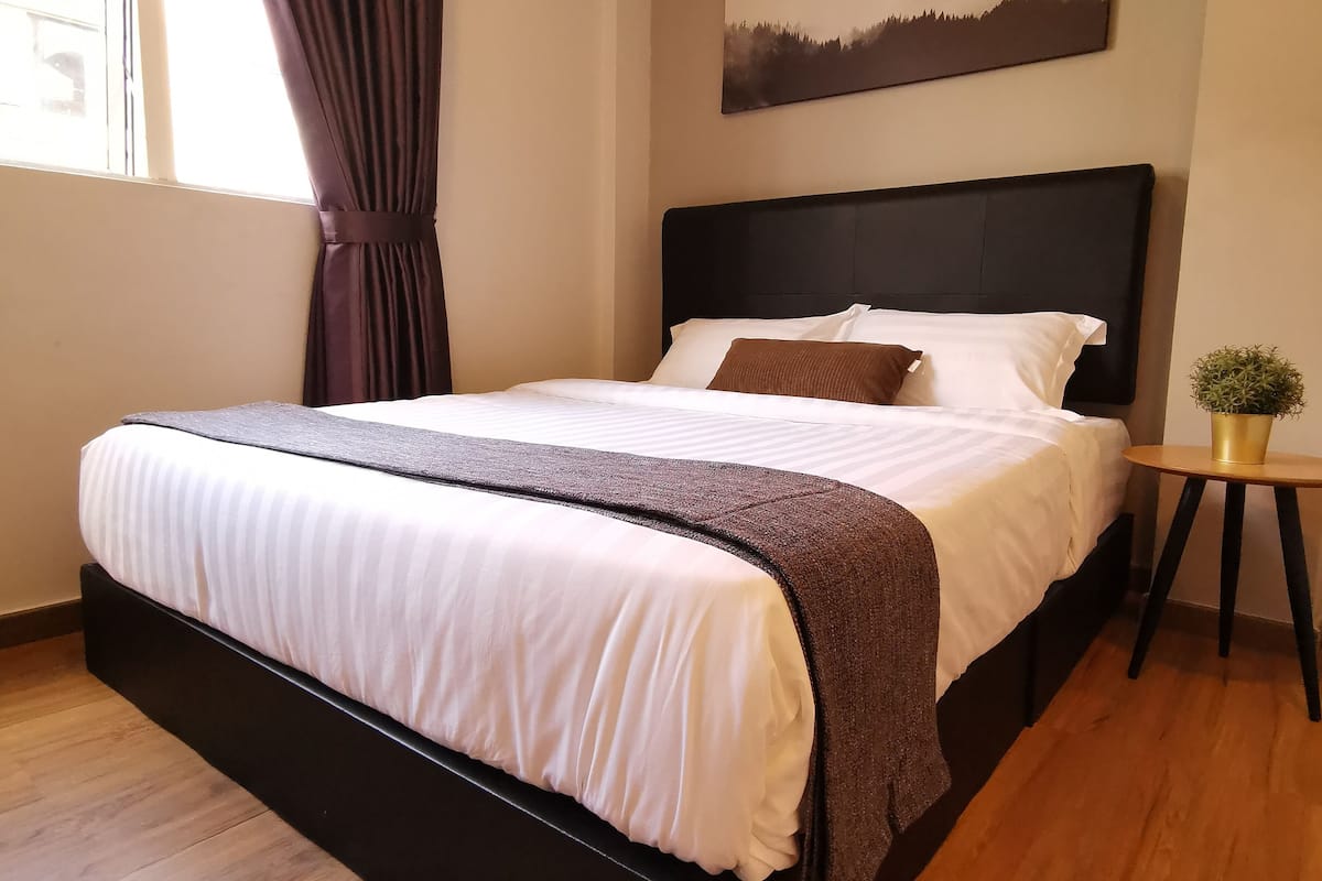 Soundproofing, iron/ironing board, free WiFi, bed sheets