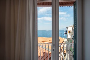 Deluxe Room, 1 Bedroom, Sea View | Exterior