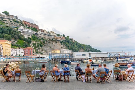 Outdoor dining. Caruso Sea View