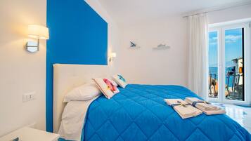 1 bedroom, hypo-allergenic bedding, memory-foam beds, minibar