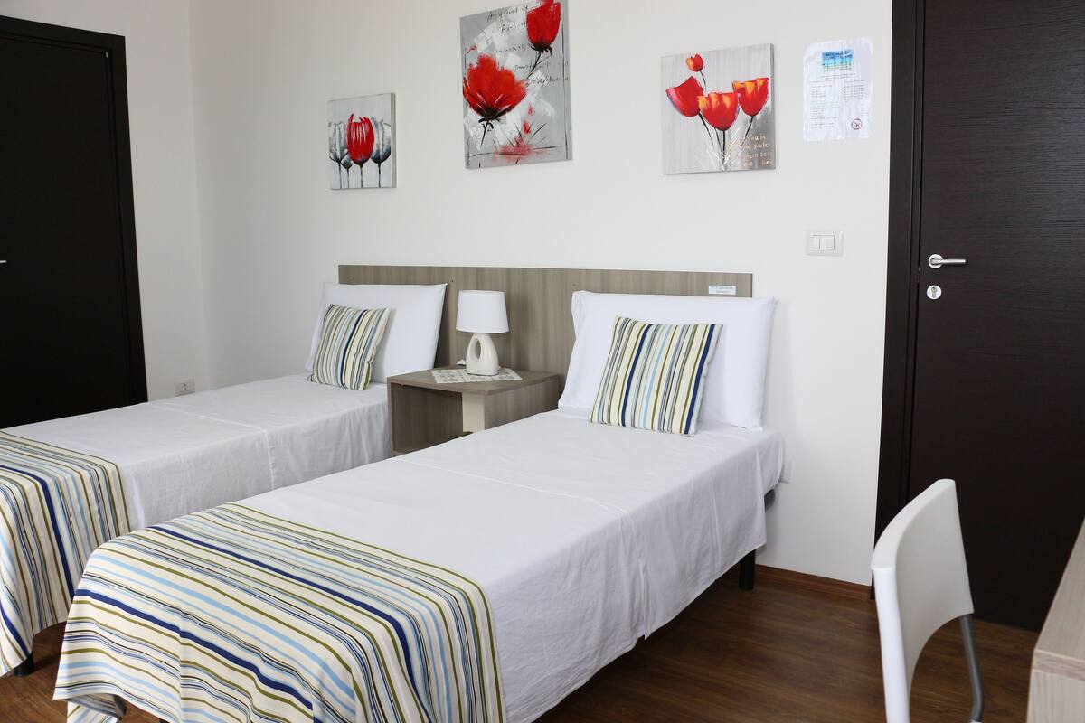 Chambre Standard Double ou avec lits jumeaux | 1 chambre, articles gratuits dans le mini-bar, décoration personnalisée