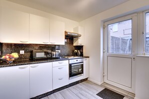 아파트 | 전용 주방 | 냉장고, 전자레인지, 전기 주전자, 토스터