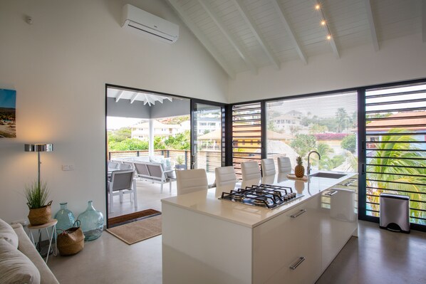 Luxury Penthouse, 3 Bedrooms, Non Smoking, Bay View | Private kitchen | Fridge, microwave, espresso maker, coffee/tea maker - Villa Hasta La Vista Royal (Jan Thiel)