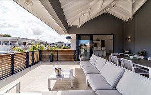 Hasta La Vista Villa, 7 King Beds | Terrace/patio - Villa Hasta La Vista Royal (Jan Thiel)