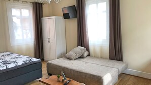 Cribs (surcharge), WiFi (free) - Ferienwohnung zum Malerwinkel (Ruedesheim am Rhein)