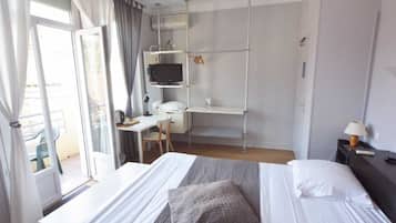 Chambre Triple | Décoration personnalisée, ameublement personnalisé, bureau