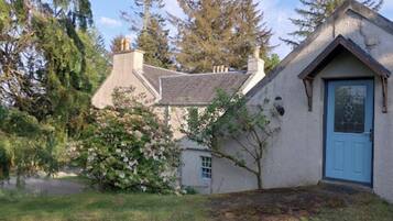 Kamar Triple (Kilbrannan) | Seprai katun Mesir, seprai premium, dan selimut bulu angsa