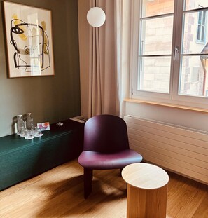 Family Quadruple Room | Desk, laptop workspace, soundproofing, iron/ironing board - Landgasthof (Riehen)