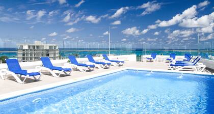 Azure Lofts & Pool Hotel