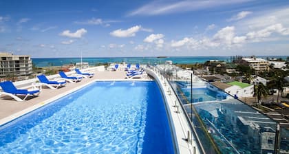 Azure Lofts & Pool Hotel
