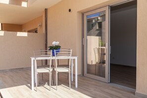 Comfort Apartment, 2 Bedrooms | Pintu masuk hartanah