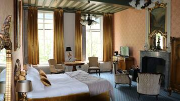 In-room safe, iron/ironing board, rollaway beds, free WiFi