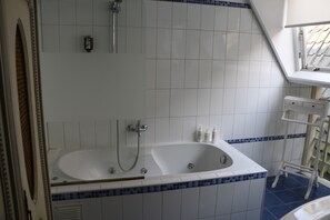 Bañera profunda
