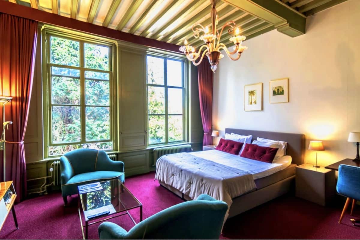 Suite Grand, non fumatori | Una cassaforte in camera, ferro/asse da stiro